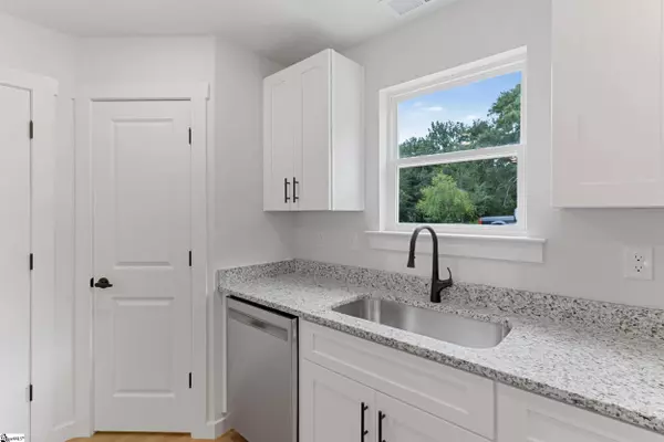 3840 Maid Marion Lane, Spartanburg, SC 29302