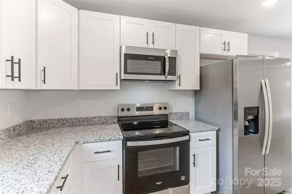 21 8th AVE SE #5, Hickory, NC 28602