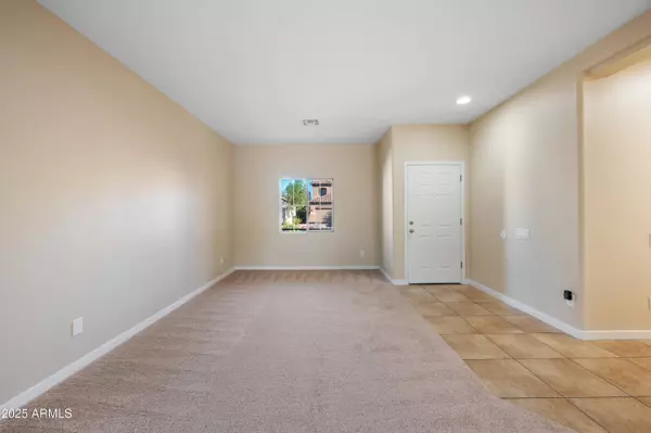 5211 W GLASS Lane, Laveen, AZ 85339