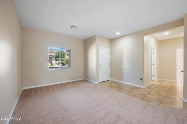 5211 W GLASS Lane, Laveen, AZ 85339