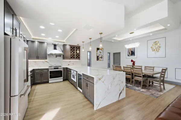 8043 W TUCKEY Lane, Glendale, AZ 85303