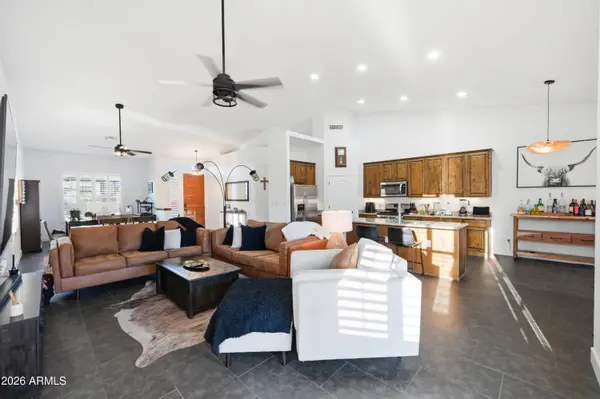 221 E APPALOOSA Court, Gilbert, AZ 85296