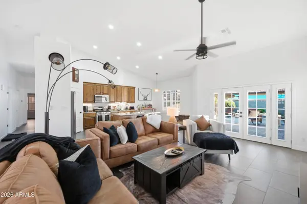 221 E APPALOOSA Court, Gilbert, AZ 85296