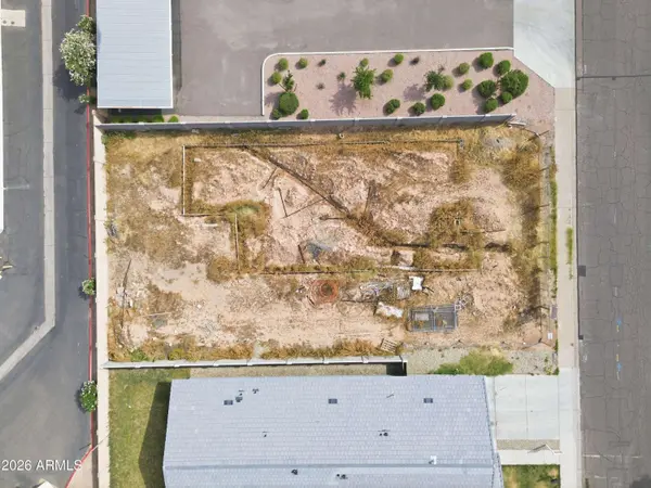 425 N MATLOCK Street #B, Mesa, AZ 85203