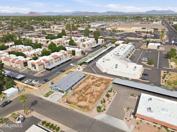 425 N MATLOCK Street #B, Mesa, AZ 85203