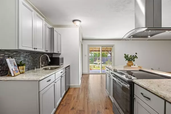 5505 Rutledge Drive, The Colony, TX 75056