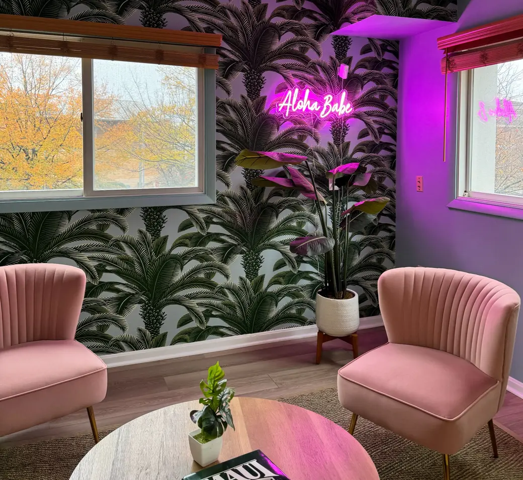 Maui Glow Club Arlington Spotlight: Custom Spray Tans and Local Perks