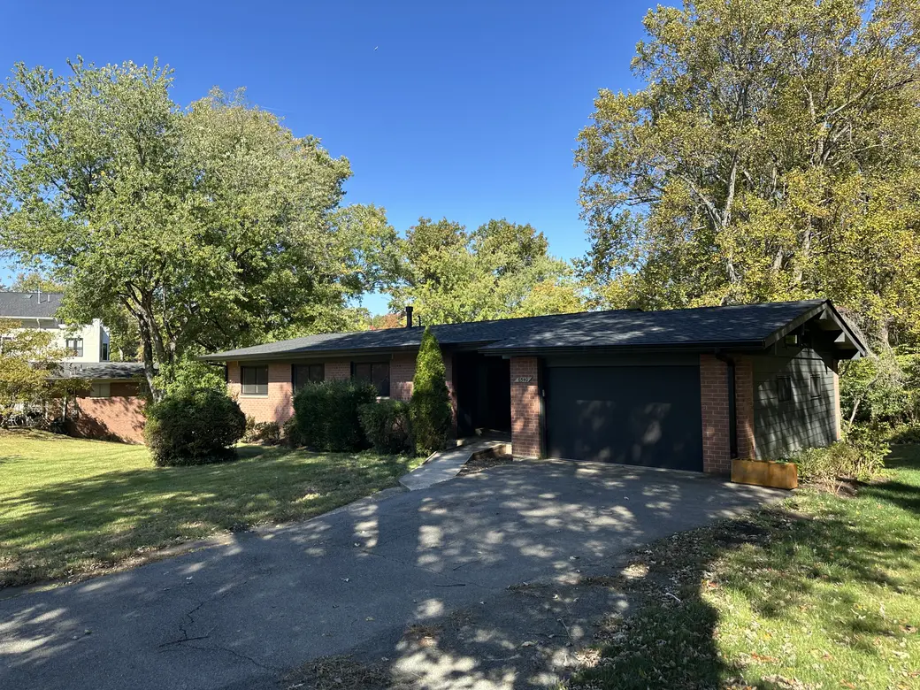 What Are the Pros and Cons of Buying a Tear-Down in North Arlington?