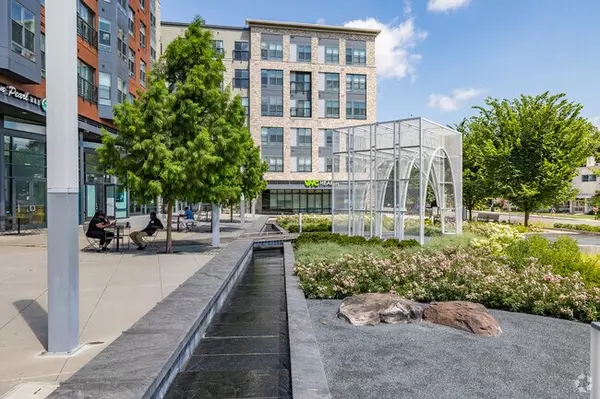 Best Places to Live in Arlington, VA if You’re on a Single Income,The Davenport Group