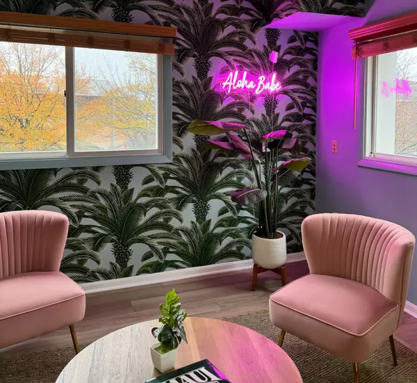 Maui Glow Club Arlington Spotlight: Custom Spray Tans and Local Perks