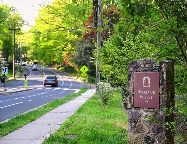 Best Place to Live in Arlington VA for Privacy: Why Bellevue Forest Stands Out