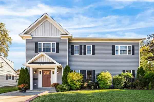 The Retreat at Nottage Lane for Sale | Modern 4 Bedroom Home Near Mosaic District,The Davenport Group