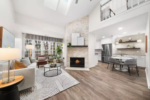 The Penderbrook Penthouse for Sale | Lofted Fairfax Condo with Vaulted Ceilings
