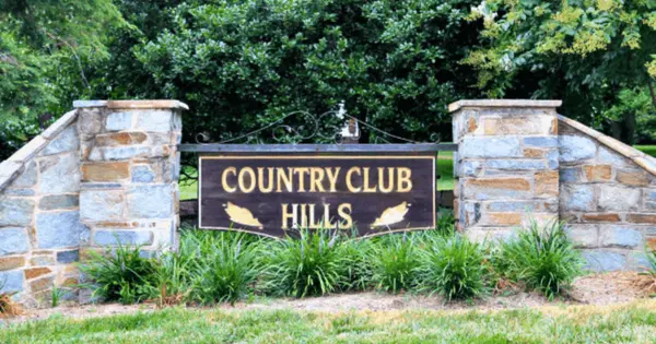 feature image of Country Club Hills: The North Arlington Neighborhood Most People Have Never Heard Of