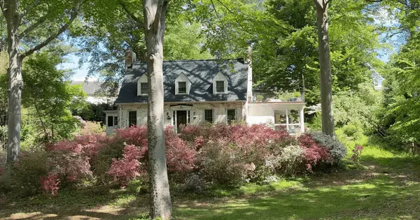 feature image of What It's Like to Live in Donaldson Run, Arlington VA