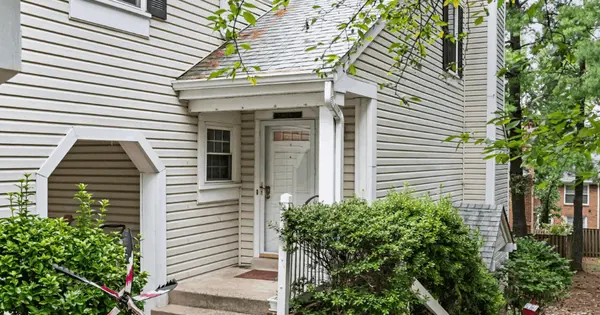 Looking for a 2 Bed, 2.5 Bath Townhome-Style Condo Near Shirlington?