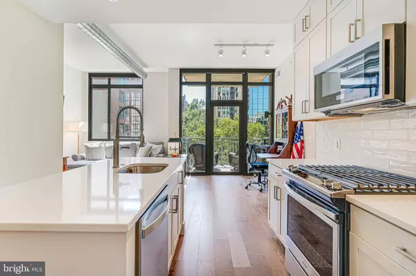 2000 CLARENDON BLVD #307, Arlington, VA 22201