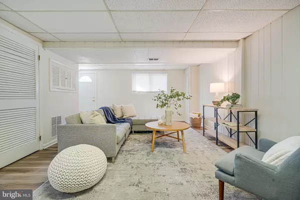 5002 BUTTERNUT DR, Rockville, MD 20853