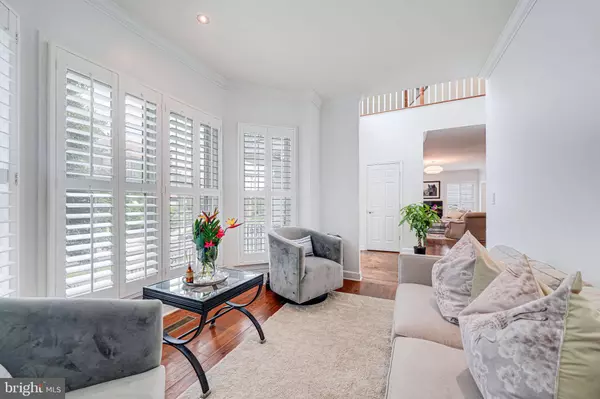 1620 N GEORGE MASON DR, Arlington, VA 22205