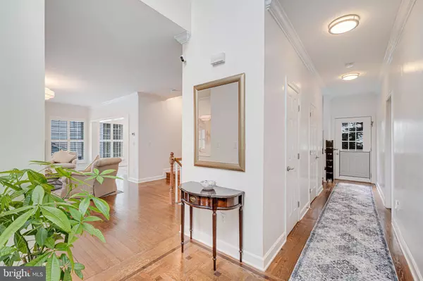 1620 N GEORGE MASON DR, Arlington, VA 22205