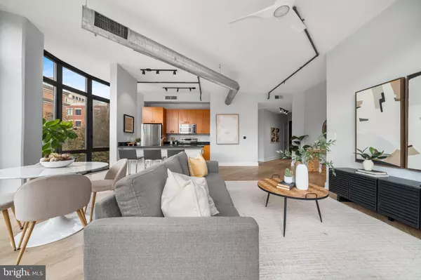 520 JOHN CARLYLE ST #228, Alexandria, VA 22314