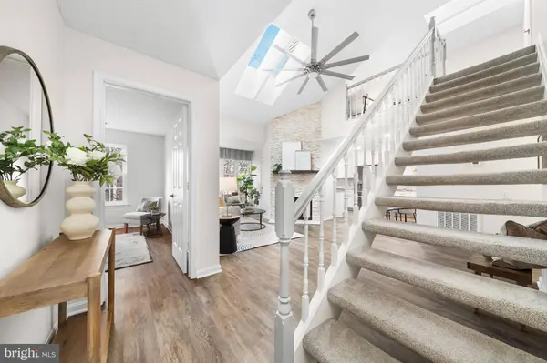 12014 GOLF RIDGE CT #302, Fairfax, VA 22033