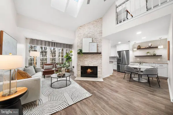 12014 GOLF RIDGE CT #302, Fairfax, VA 22033