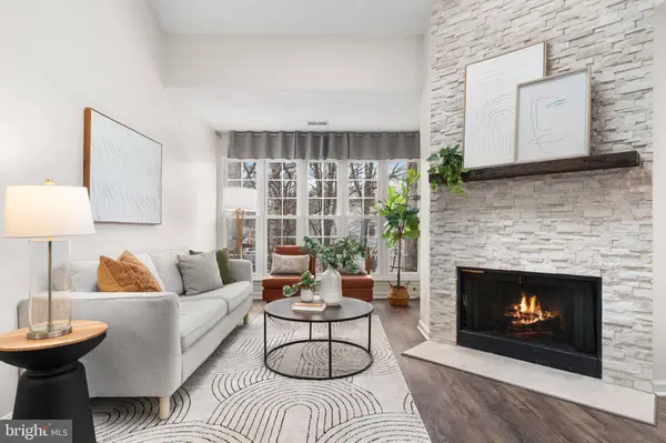 12014 GOLF RIDGE CT #302, Fairfax, VA 22033