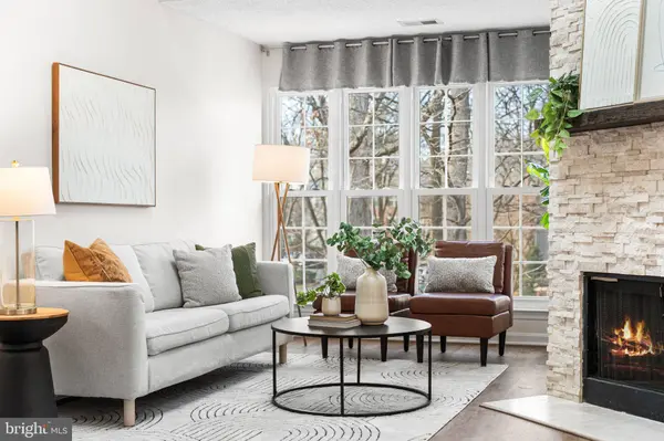 12014 GOLF RIDGE CT #302, Fairfax, VA 22033