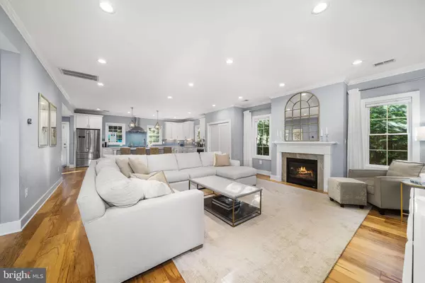 3209 NOTTAGE LN, Falls Church, VA 22042