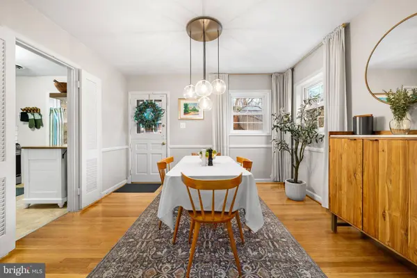 3216 PATRICK HENRY DR, Falls Church, VA 22044