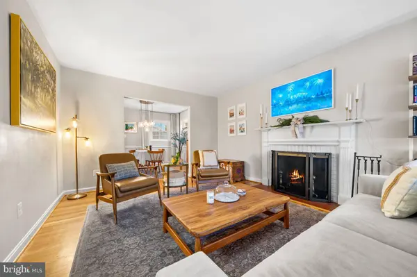 3216 PATRICK HENRY DR, Falls Church, VA 22044