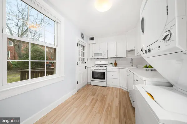 1100 S BARTON ST #295, Arlington, VA 22204