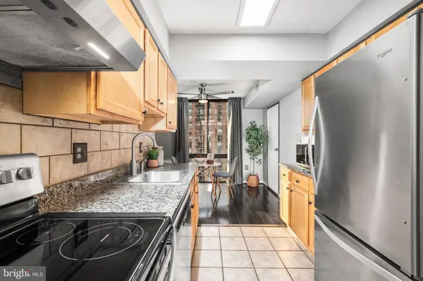 4500 S FOUR MILE RUN DR #710, Arlington, VA 22204