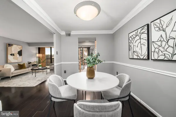 4500 S FOUR MILE RUN DR #710, Arlington, VA 22204