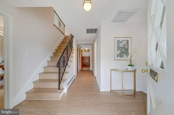 2566 MILITARY RD, Arlington, VA 22207