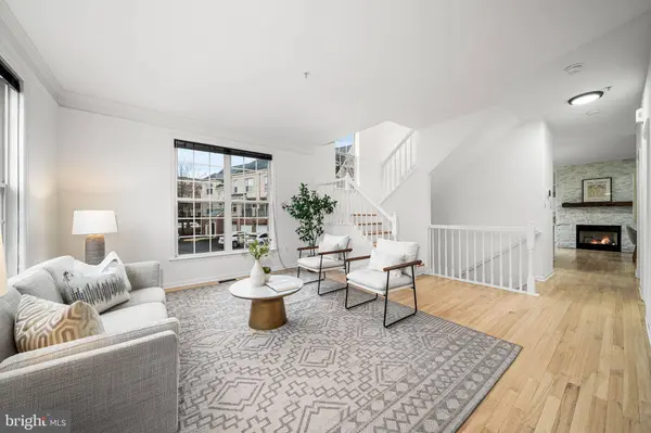 12180 ABINGTON HALL PL #207, Reston, VA 20190