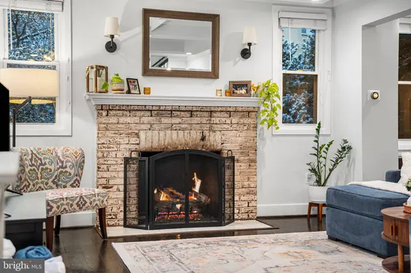 1433 FORT STEVENS DR NW, Washington, DC 20011