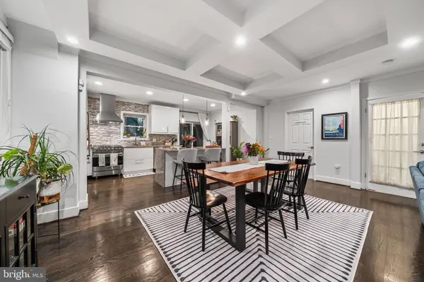 1433 FORT STEVENS DR NW, Washington, DC 20011