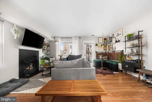 2594-H S H S ARLINGTON MILL DR 8 #8, Arlington, VA 22206