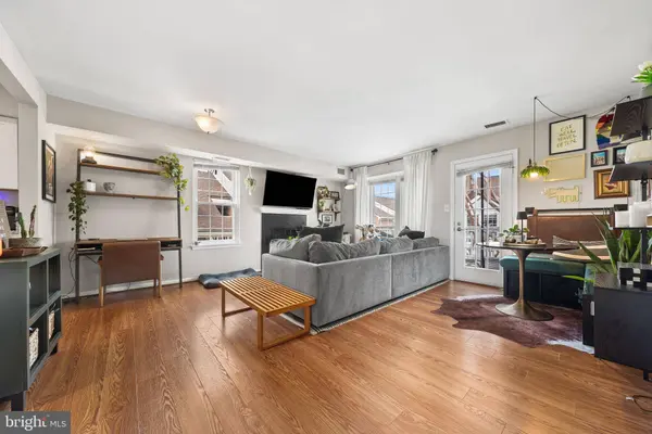 2594-H S H S ARLINGTON MILL DR 8 #8, Arlington, VA 22206