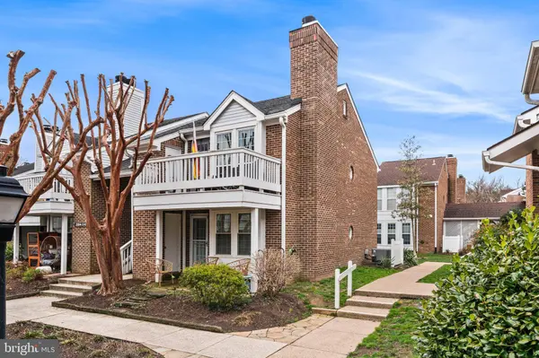 2594-H S H S ARLINGTON MILL DR 8 #8, Arlington, VA 22206