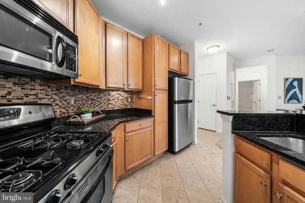 2665 PROSPERITY AVE #231, Fairfax, VA 22031