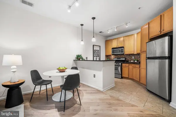 2665 PROSPERITY AVE #231, Fairfax, VA 22031