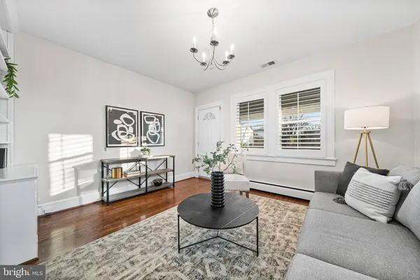 2000 N CULPEPER ST, Arlington, VA 22207