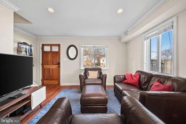 5873 BLAINE DR, Alexandria, VA 22303