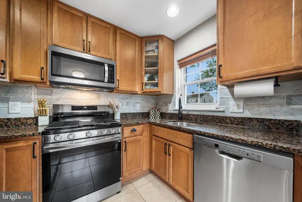 2253 ROANOKE DR, Alexandria, VA 22307