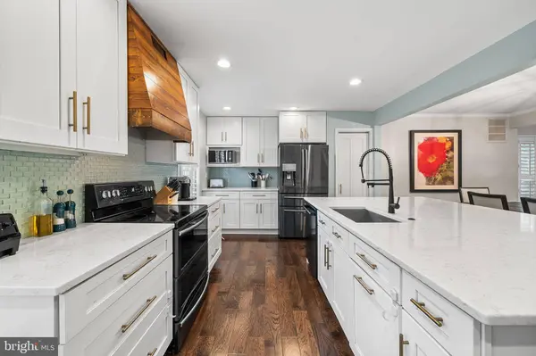 5025 DOMAIN PL #26, Alexandria, VA 22311