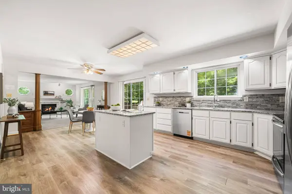 9914 BENT TREE LN, Manassas, VA 20111