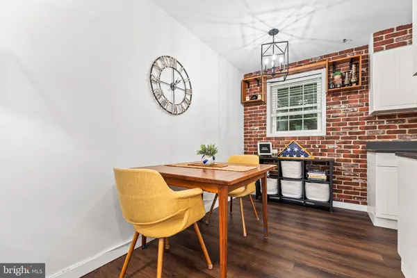 2717 S WALTER REED DR #A, Arlington, VA 22206